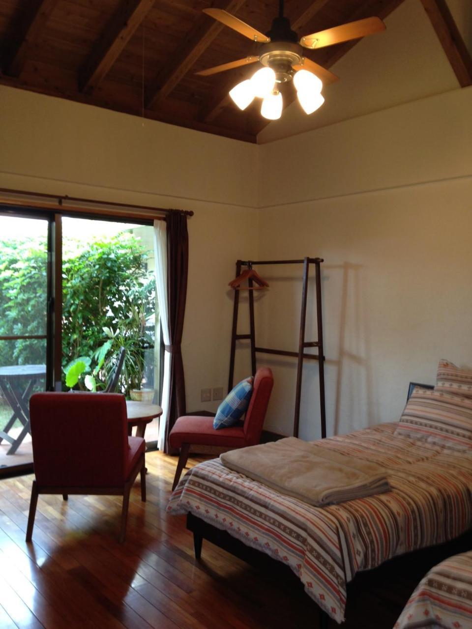 Akachichi Guesthouse Onna Exterior foto